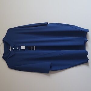 895- JoS. A. Bank Traveler Tailored Fit Blue Color Size 2X NWT